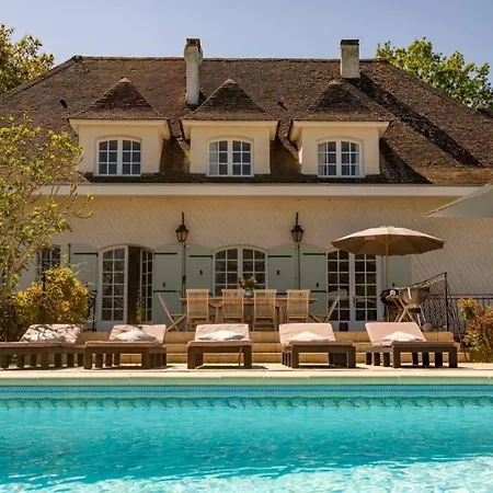 Holiday home Quiet 50's - 12 P. - Private Park & Pool *