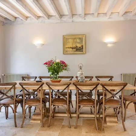 Quiet 50's - 12 P. - Private Park & Pool Holiday home