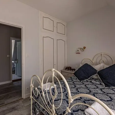 Quiet 50's - 12 P. - Private Park & Pool Fources
