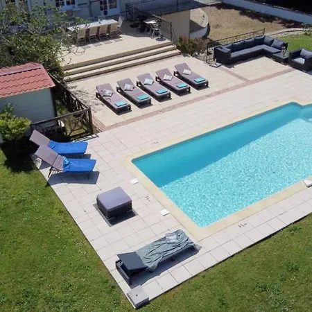 Quiet 50's - 12 P. - Private Park & Pool