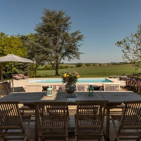 Quiet 50's - 12 P. - Private Park & Pool Fources