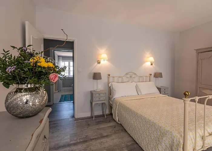 Vakantiehuis Quiet 50's - 12 P. - Private Park & Pool