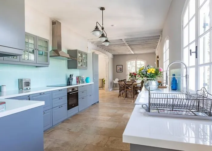 Quiet 50's - 12 P. - Private Park & Pool Vakantiehuis *