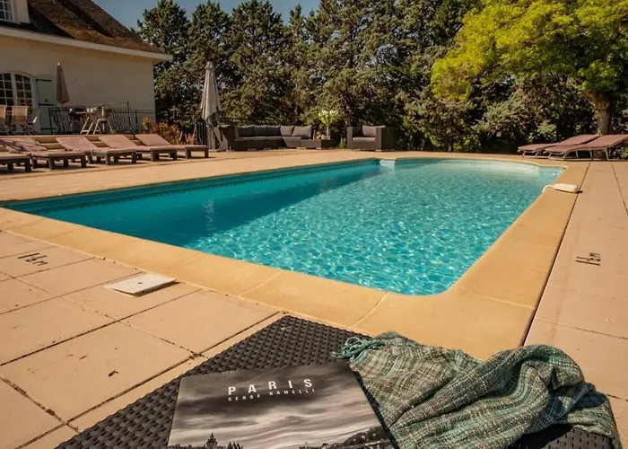 Vakantiehuis Quiet 50's - 12 P. - Private Park & Pool *