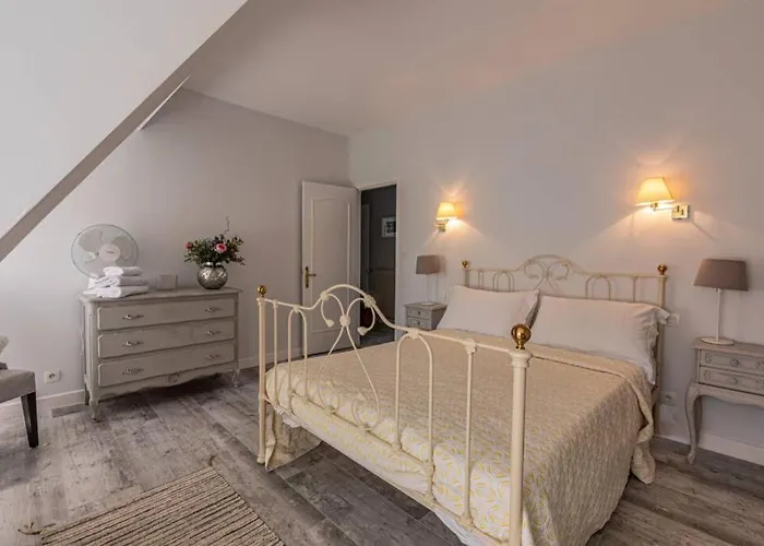 Quiet 50's - 12 P. - Private Park & Pool Vakantiehuis Fourcès