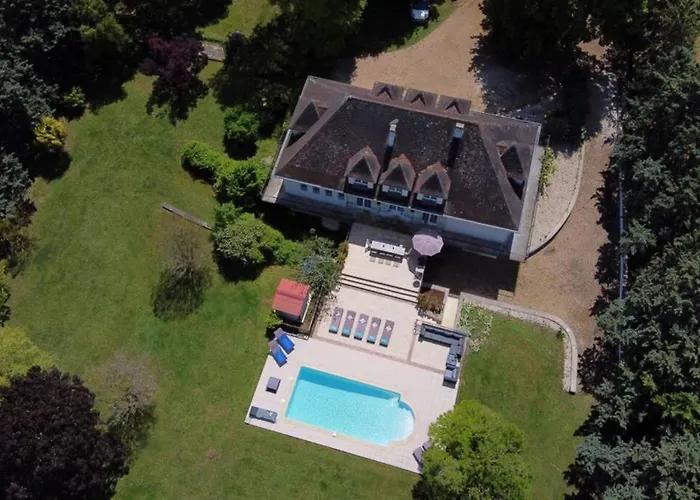 Quiet 50's - 12 P. - Private Park & Pool