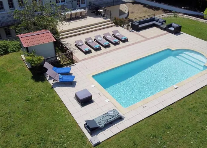 Quiet 50's - 12 P. - Private Park & Pool